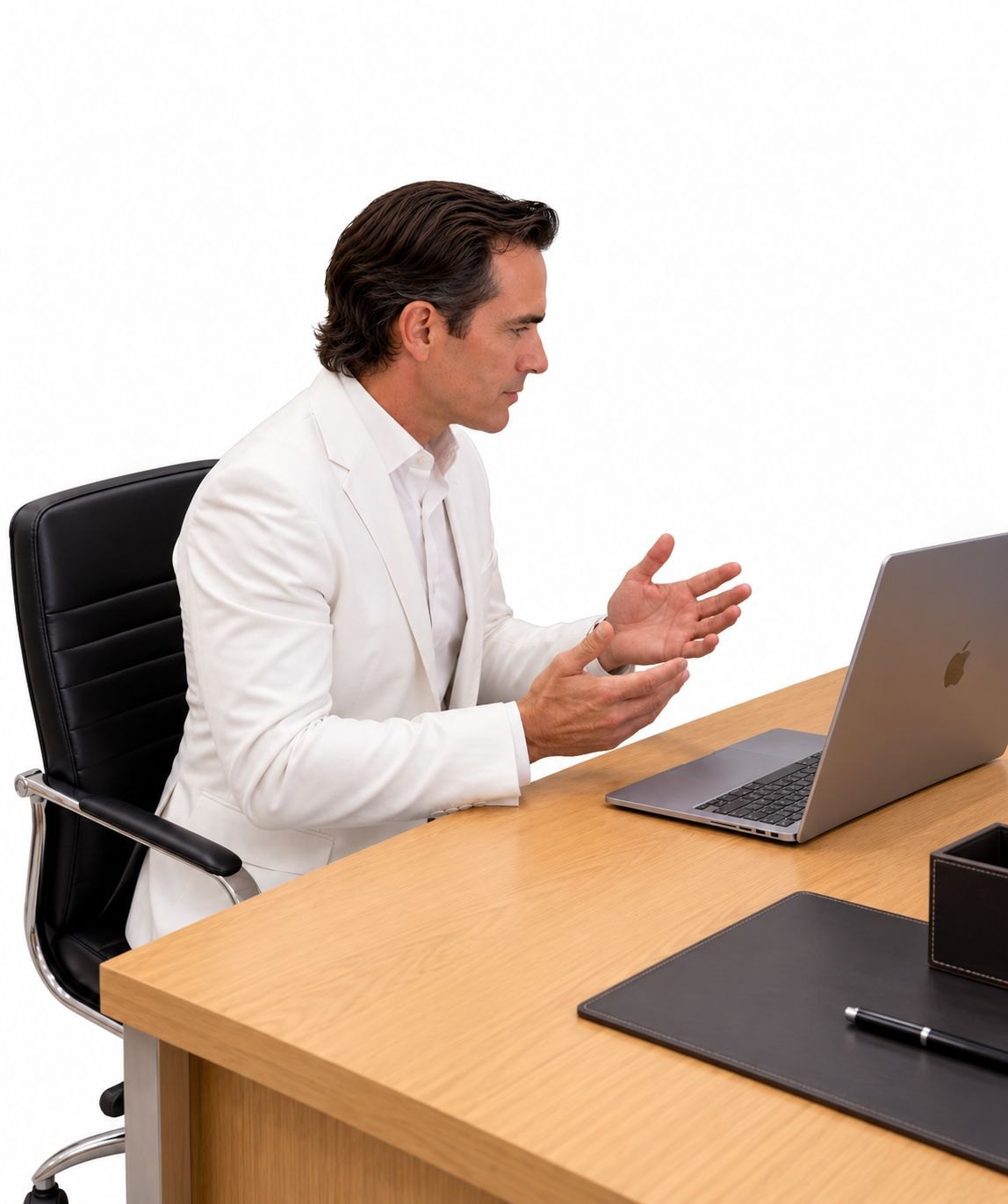 Dr. López Konschot during a virtual consultation